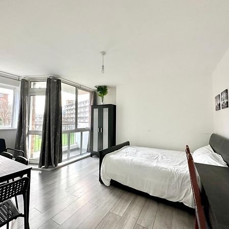 Fabulous 3 Bedroom Flat Sleeps 6 London Exteriör bild